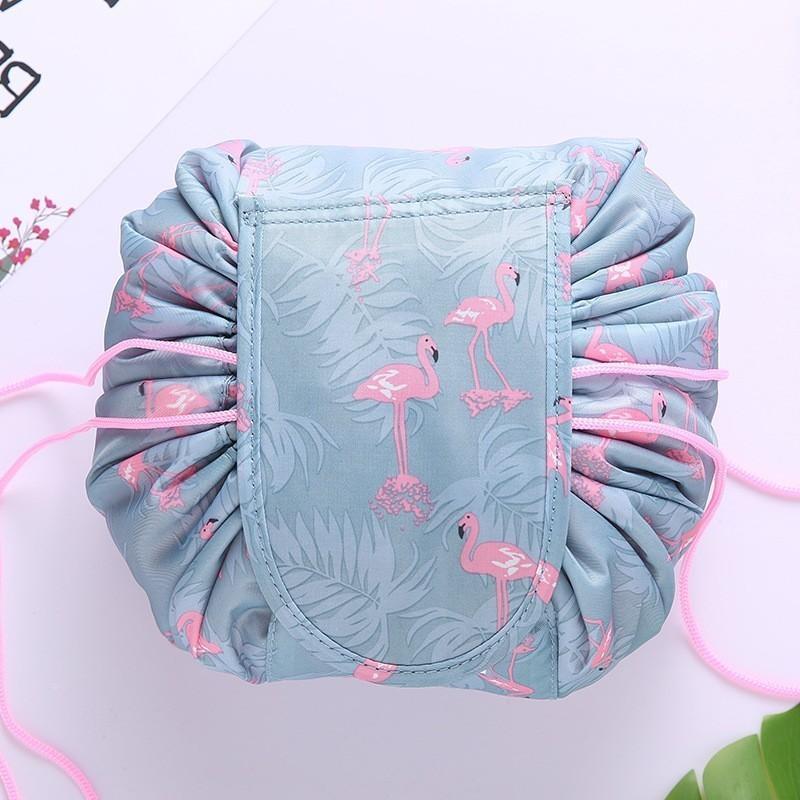 Make-up Bag Pro – Kokoontaitettava ja tilaa säästävä meikkipussi matkalle ja kotiin