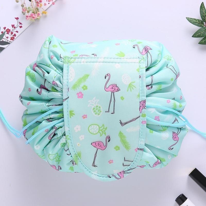 Make-up Bag Pro – Kokoontaitettava ja tilaa säästävä meikkipussi matkalle ja kotiin