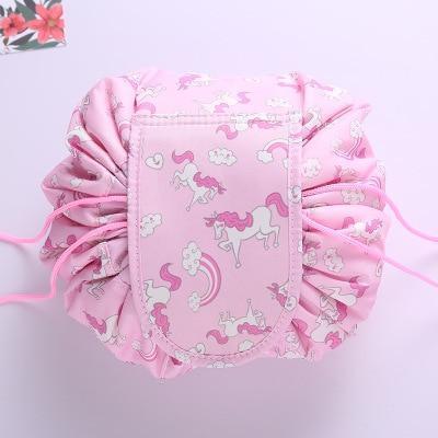 Make-up Bag Pro – Kokoontaitettava ja tilaa säästävä meikkipussi matkalle ja kotiin
