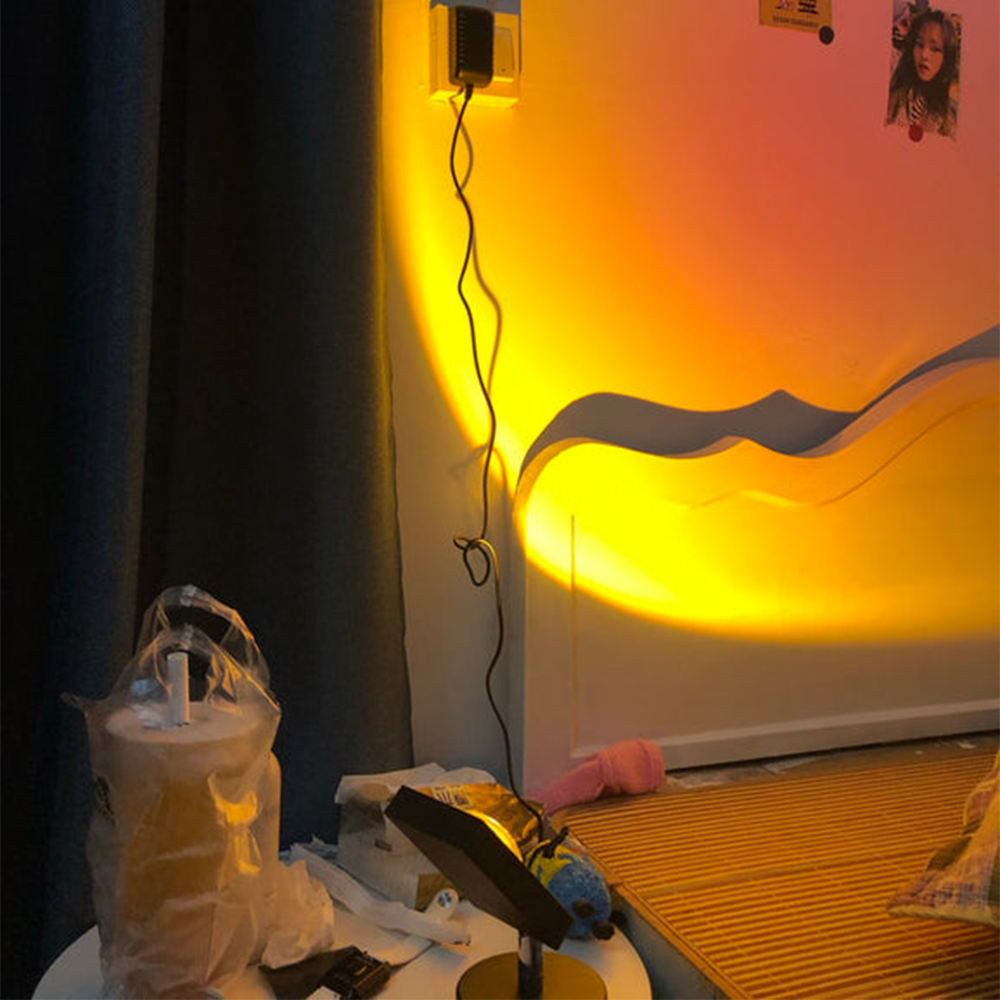 LED-pöytälamppu Auringonlasku Efekti