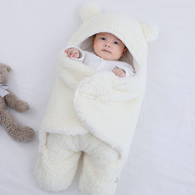 BabyBear Nallepeitto – Pehmeä ja lämmin vauvanpeitto ulkoiluun