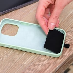 Clip and Go | Hands-Free-Puhelinnauha Taskulla