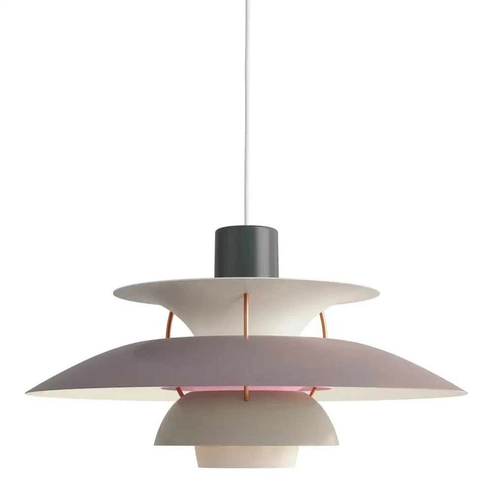 AuraLuxe moderni kattovalaisin – Himmennettävä LED-valo, elegantti metallirakenne, helppo asennus
