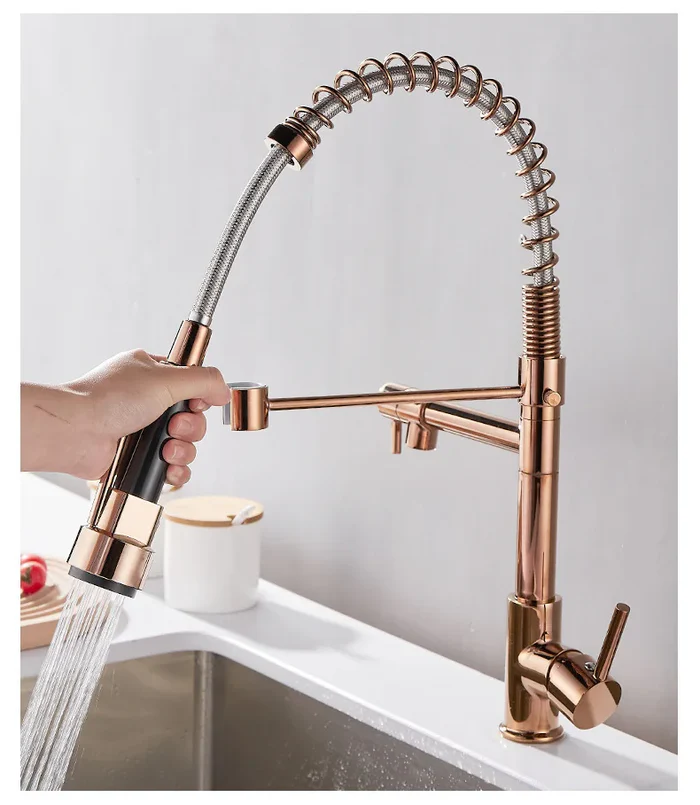 DualFlow Luxe™ Keittiöhana – Musta & Kulta Eleganssia Kaksisuuttimisella Muotoilulla