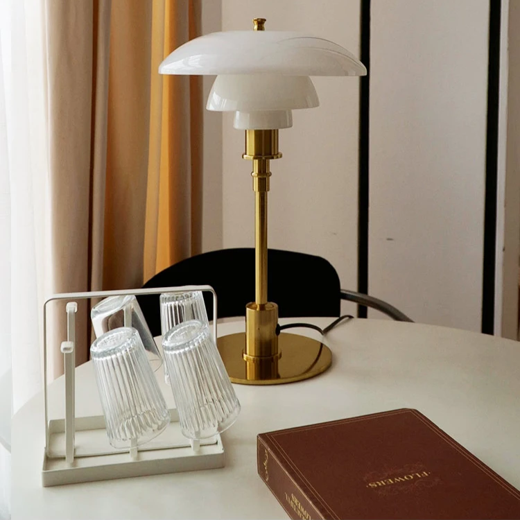 LED-pöytälamppu Moderni Tanskalainen Design