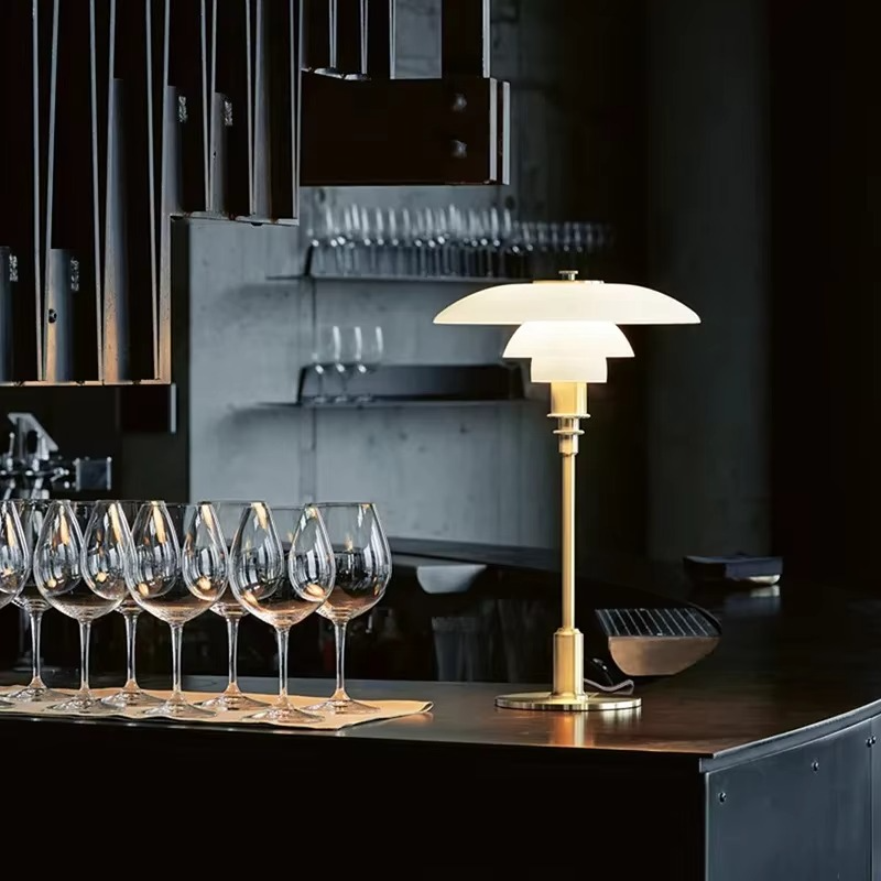 LED-pöytälamppu Moderni Tanskalainen Design