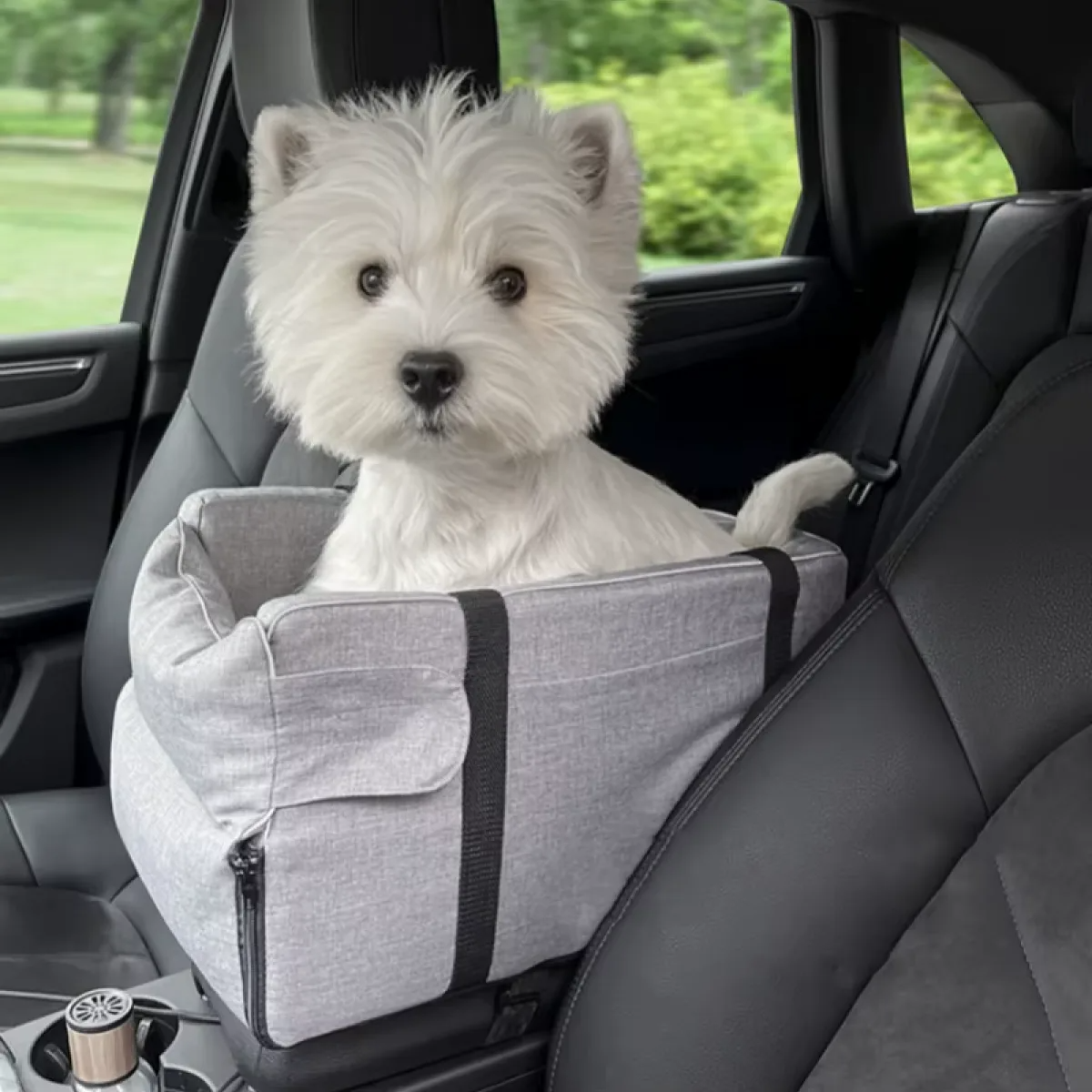 Pet Car Bag™ – Mukava ja turvallinen käsinojapeti lemmikeille autossa