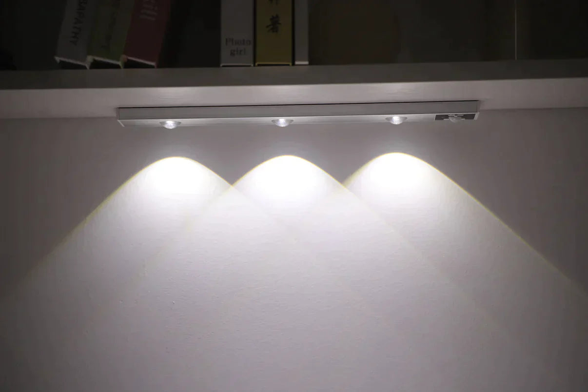 LED-valaisin Liiketunnistimella Yövalaistukseen