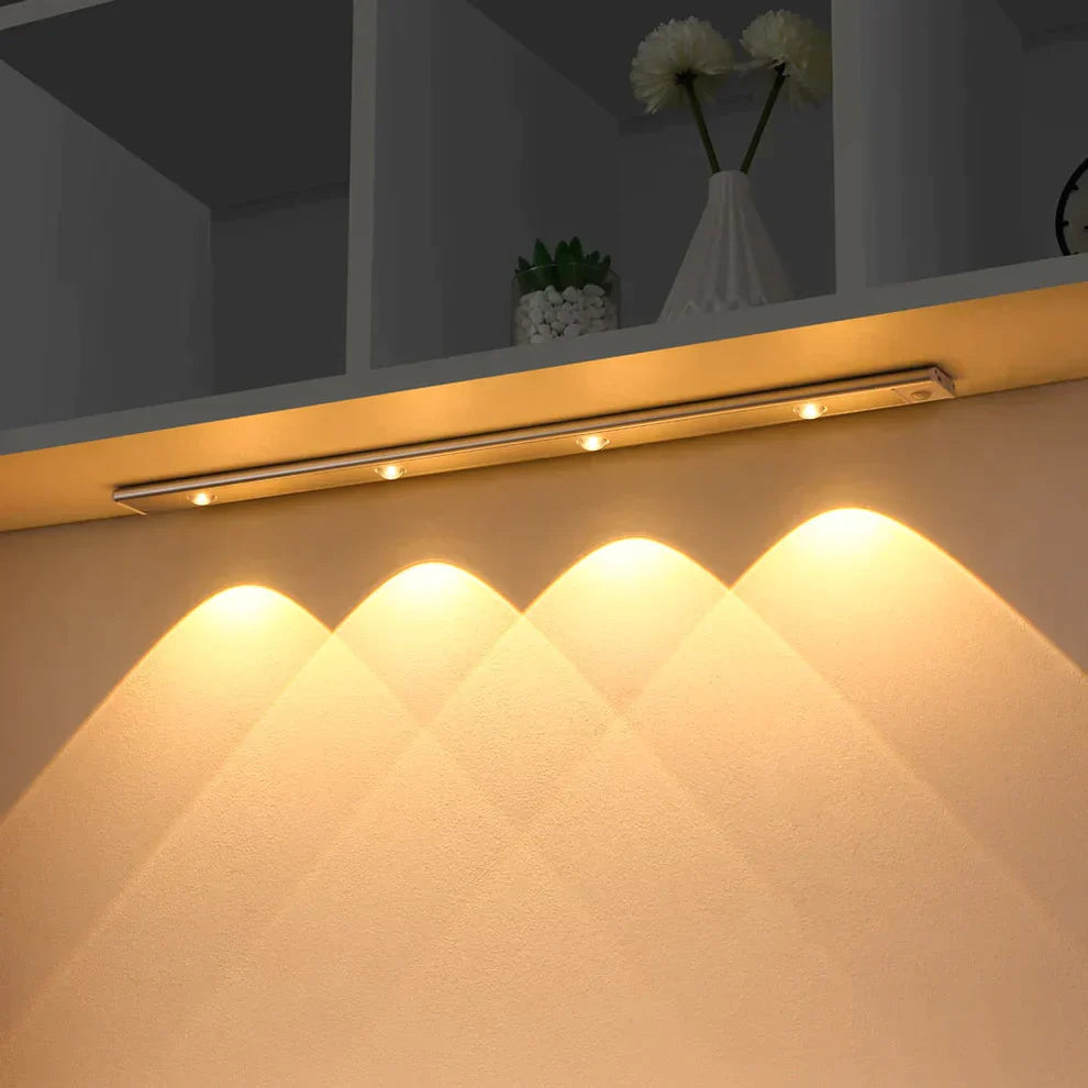 LED-valaisin Liiketunnistimella Yövalaistukseen