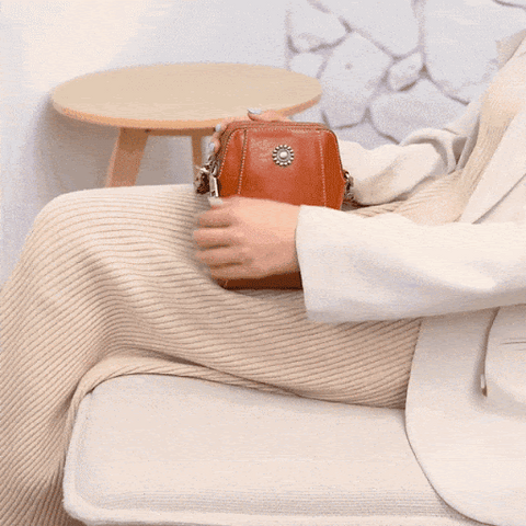 Retro Crossbody Leather Bag™ – Ajaton Tyyli ja Käytännöllisyys Yhdessä
