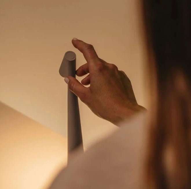Pohjoismainen Minimalistinen Led-pöytälamppu – Usb-ladattava, Kosketuskytkin Ja Säädettävä Kirkkaus