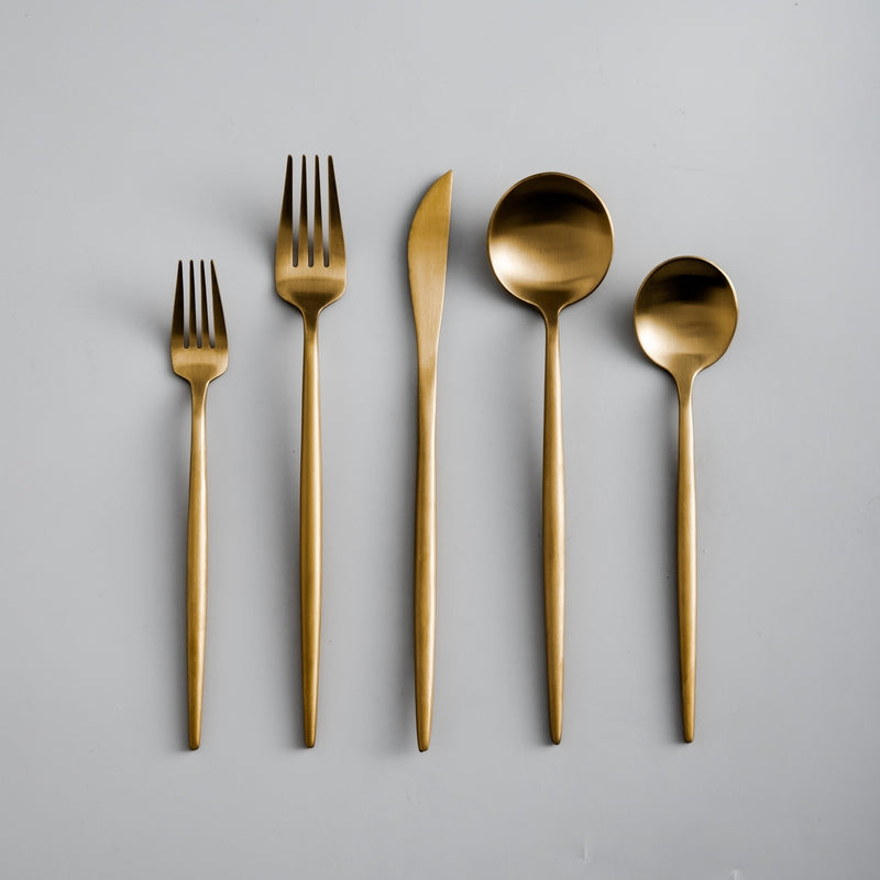 Ruokailuvälineet Minimalistinen Muotoilu