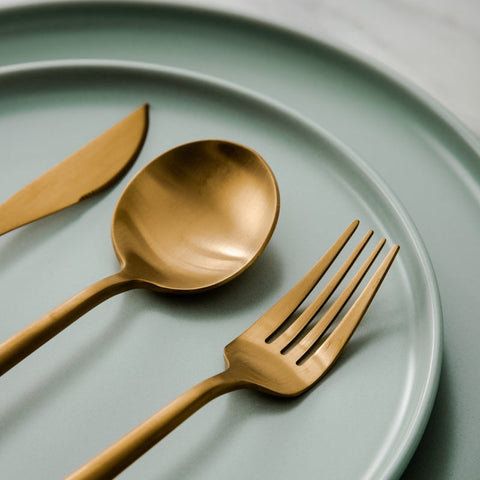 Ruokailuvälineet Minimalistinen Muotoilu