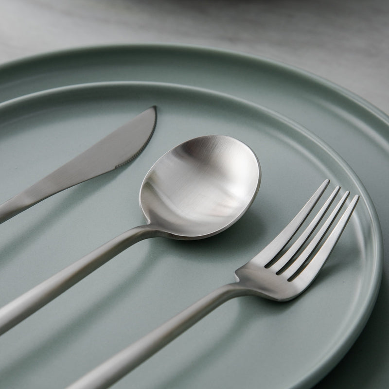 Ruokailuvälineet Minimalistinen Muotoilu