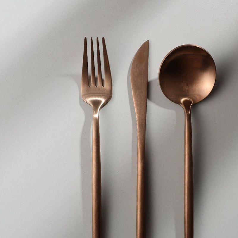 Ruokailuvälineet Minimalistinen Muotoilu